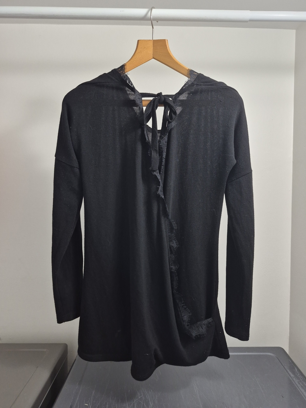 Amaryllis Black Long-Sleeve Tie-Back Top